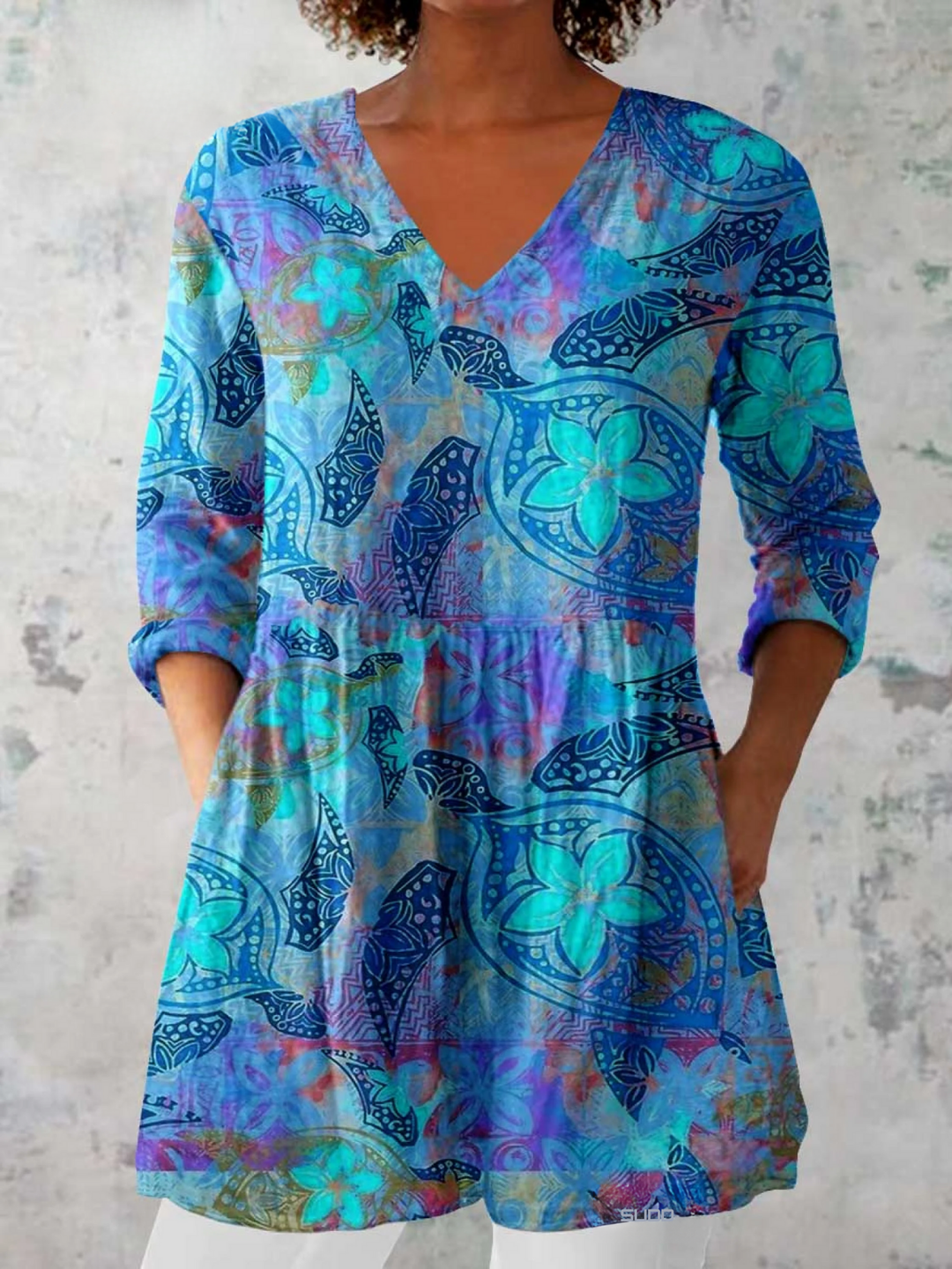 JULIETTE | ELEGANT TUNIC WITH V-NECK