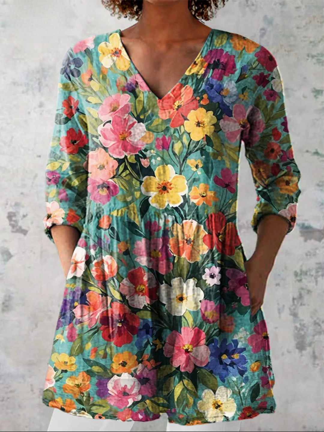 NORA | ELEGANT TUNIC WITH V-NECK