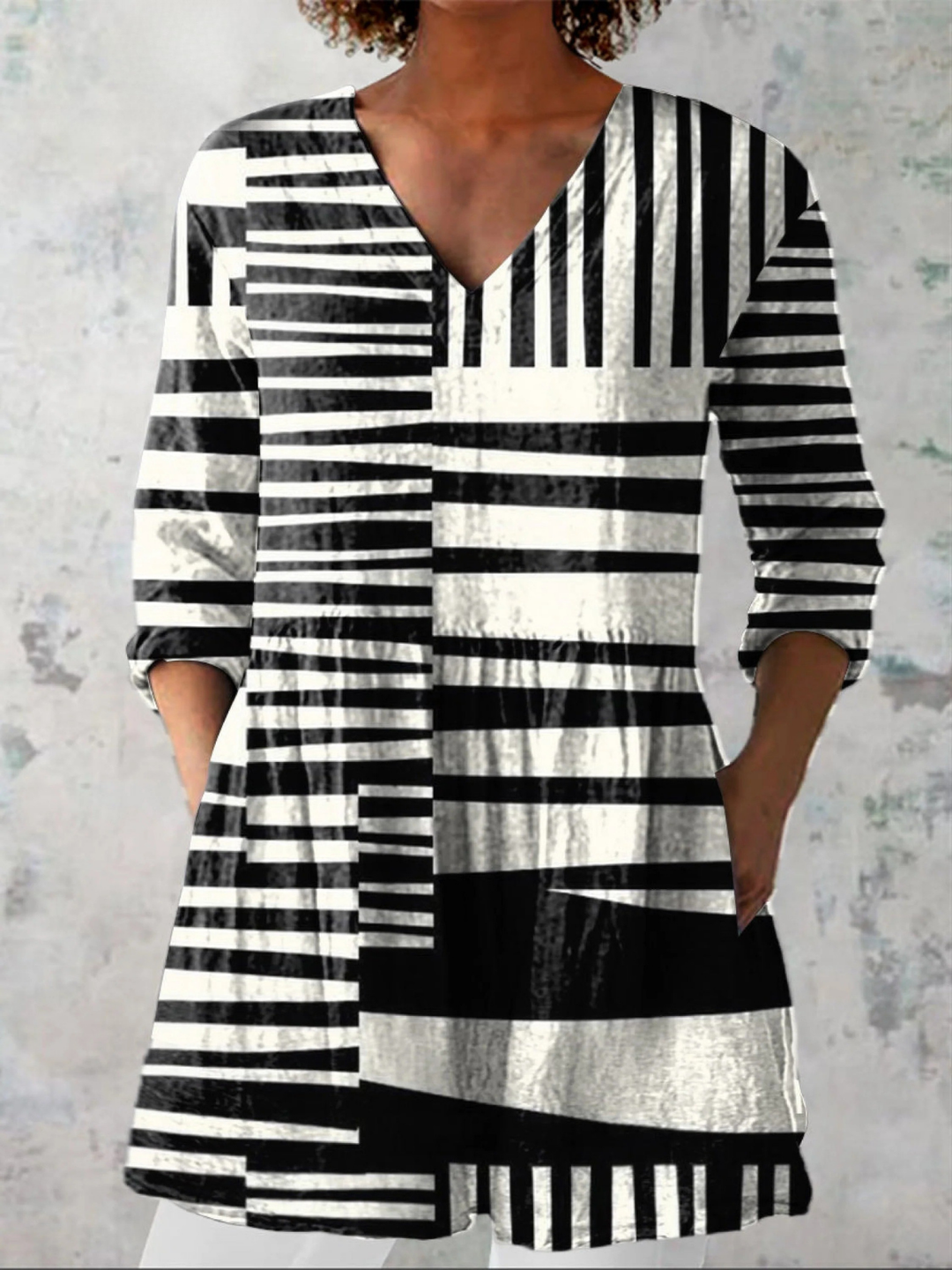 SOPHIE | ELEGANT TUNIC WITH V-NECK