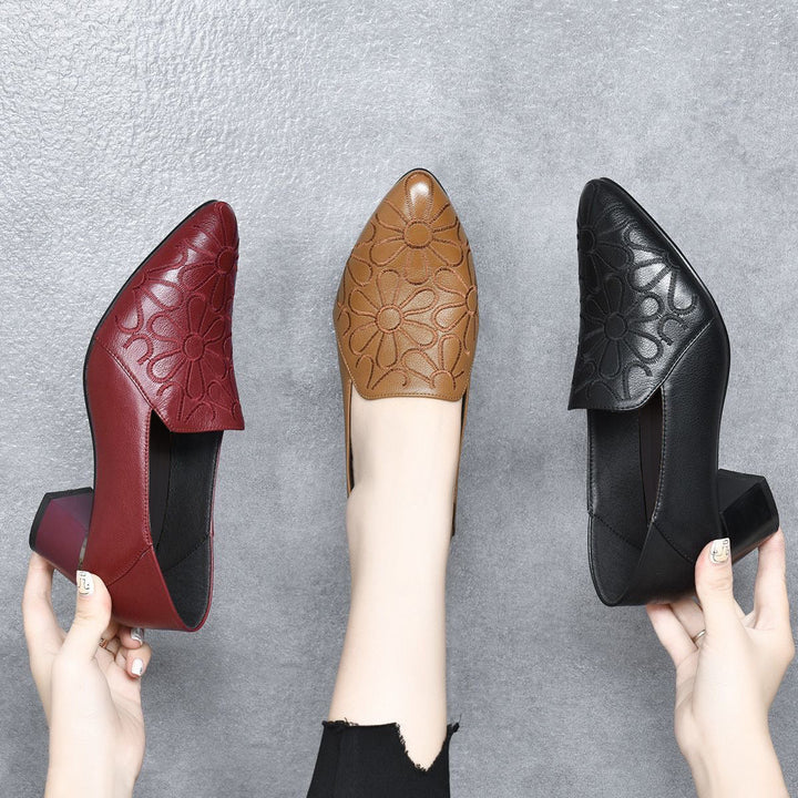 ESTENNA | SOFT VEGAN LEATHER EMBROIDERED PUMPS