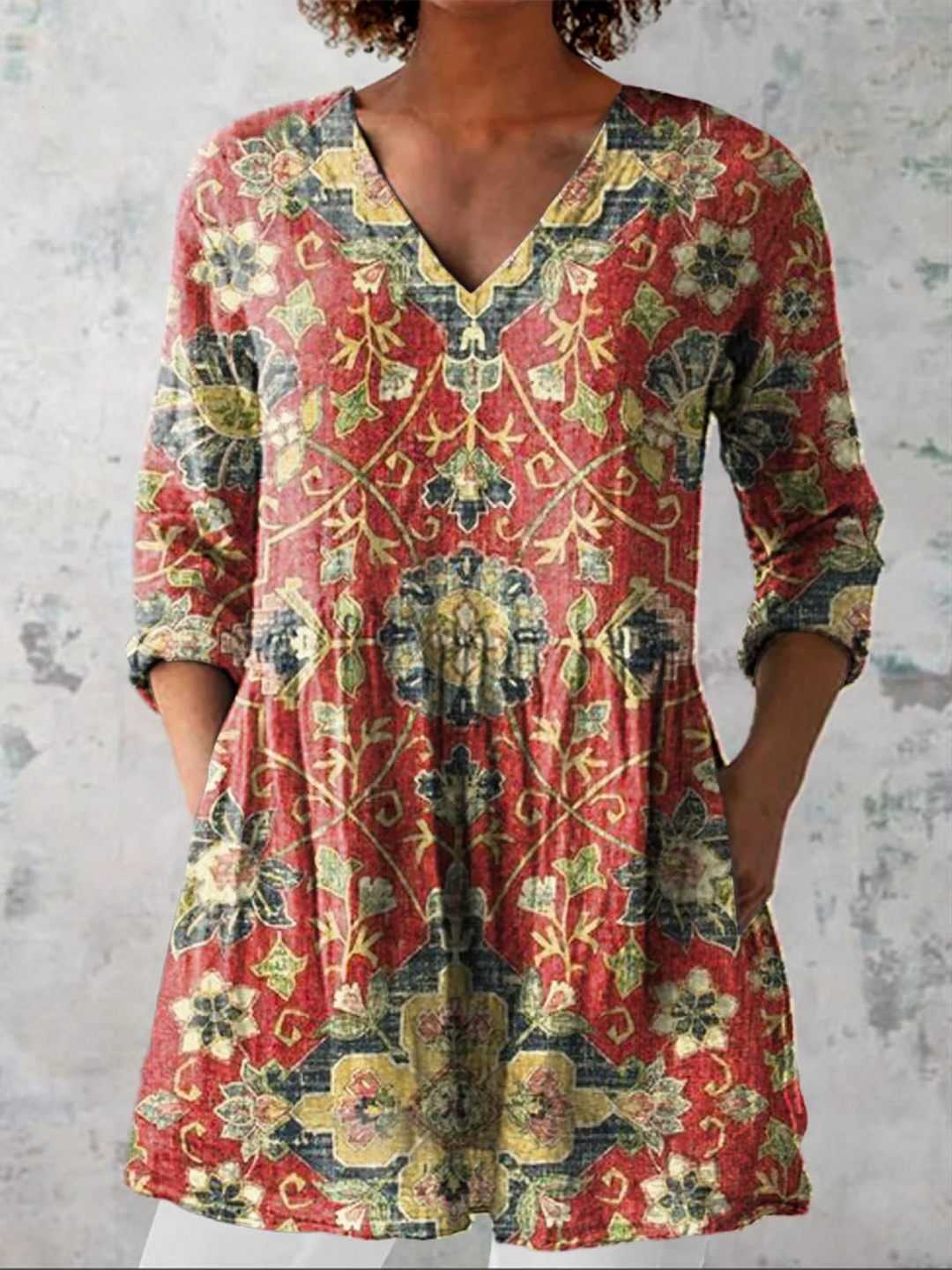 LEA | ELEGANT TUNIC WITH V-NECK