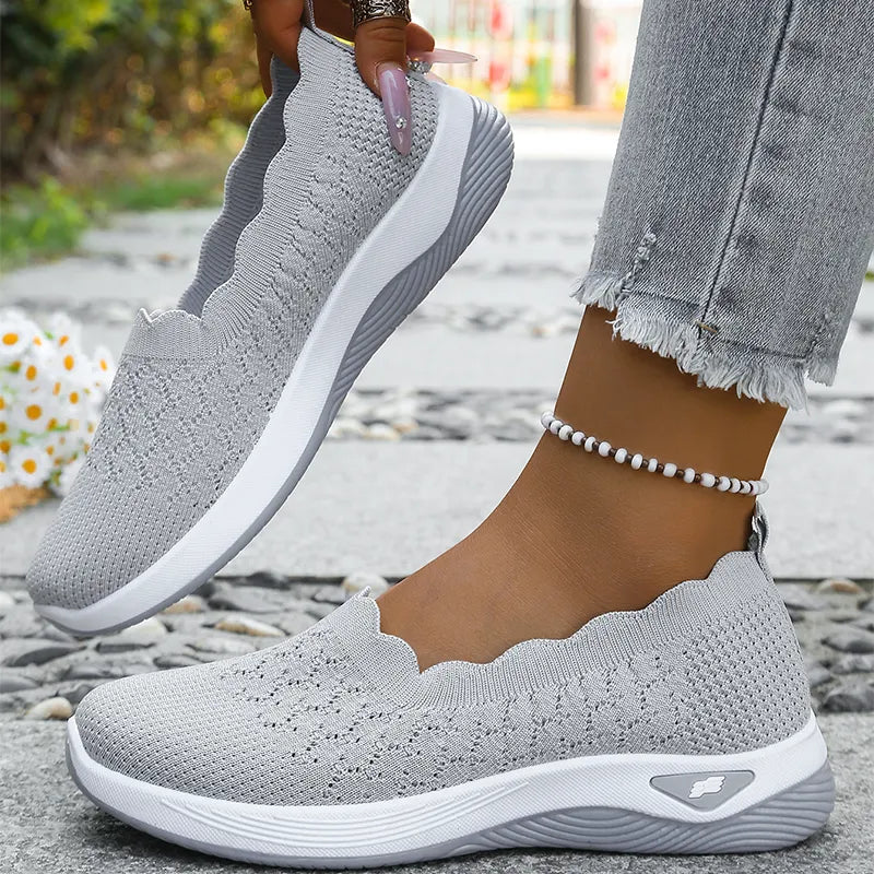 GINA | LIGHTWEIGHT &amp; COMFORTABLE WALKING SNEAKERS