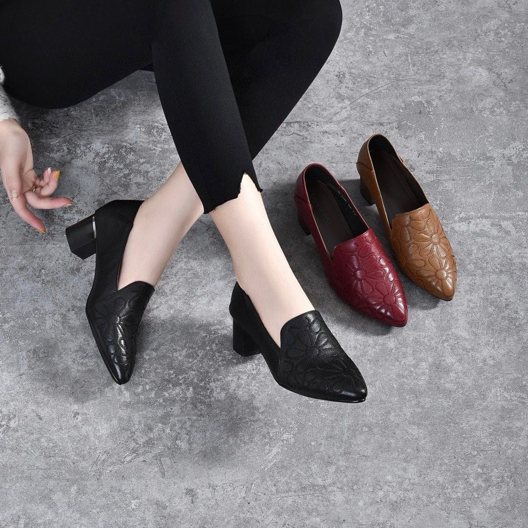 ESTENNA | SOFT VEGAN LEATHER EMBROIDERED PUMPS