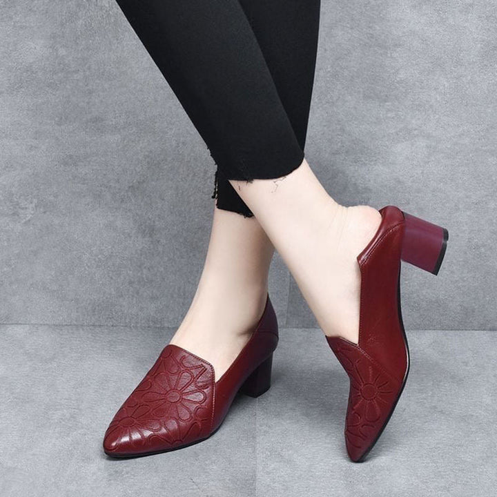 ESTENNA | SOFT VEGAN LEATHER EMBROIDERED PUMPS