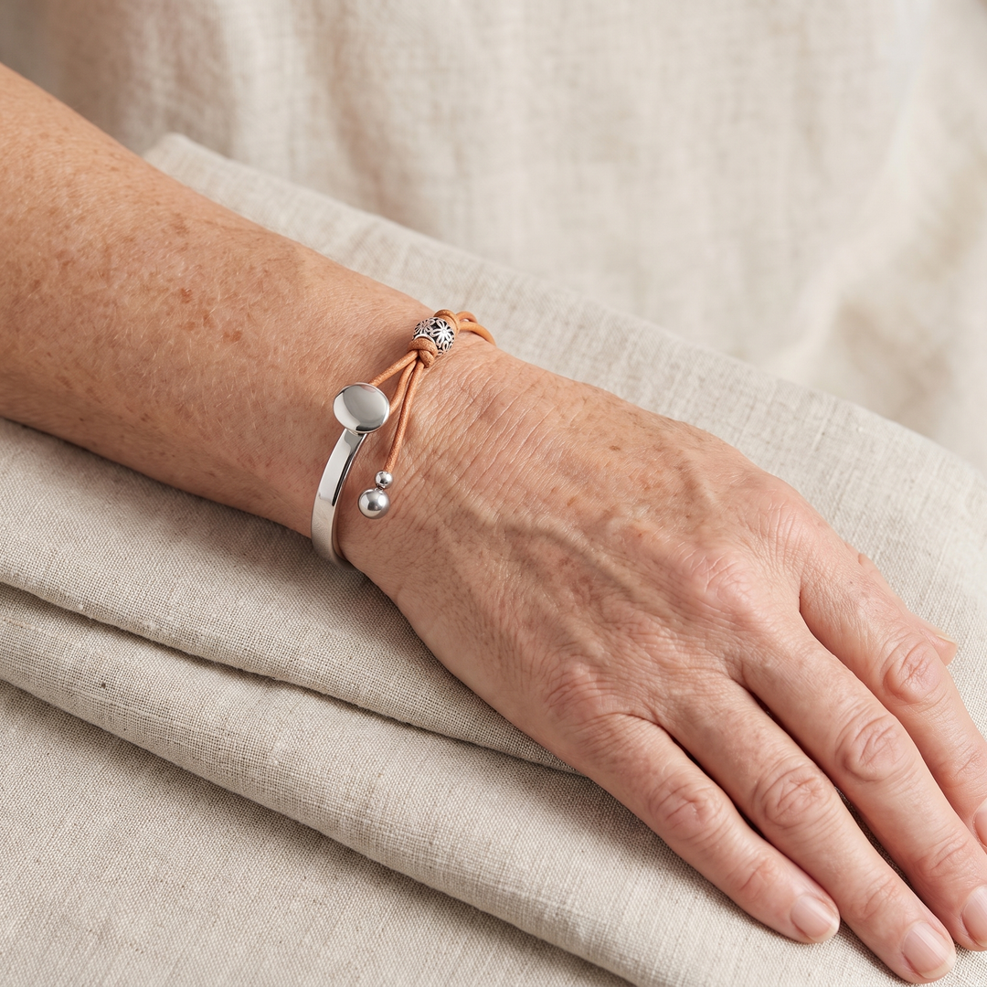 BEATRICE | DISC CHARM FAUX LEATHER CUFF BRACELET