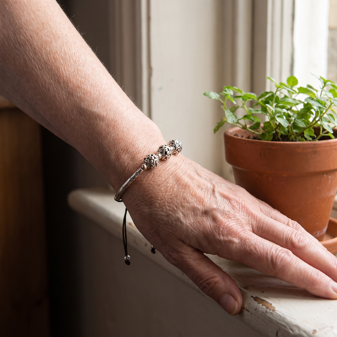 VERITY | ENGRAVED SILVER BAR CORD BRACELET