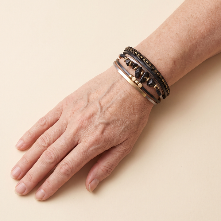 DOROTHY | BLACK STONE CHIP FAUX LEATHER BRACELET